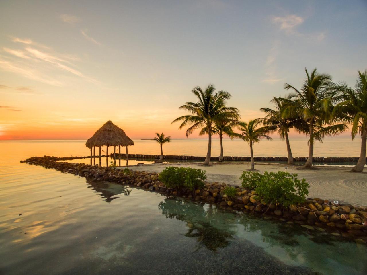 Hotel Royal Belize Thatch Caye Esterno foto
